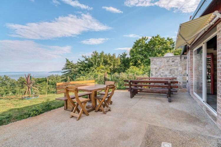 Apartments Nika With Swimming Pool And Beautiful Sea View Dobrec Exterior photo